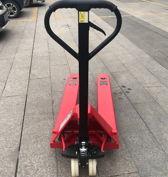 汛期來臨，叉車需要加倍進行保護了